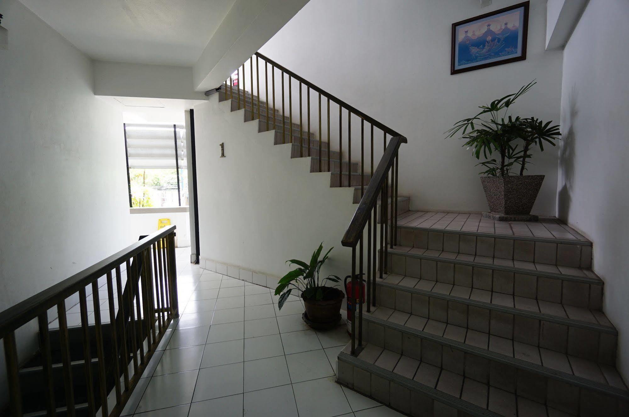 The Auto Place Phuket Exterior photo